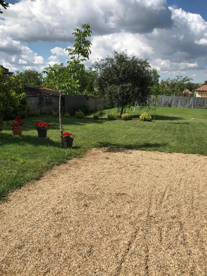 Bandi Vendégház Verpelét Exterior foto