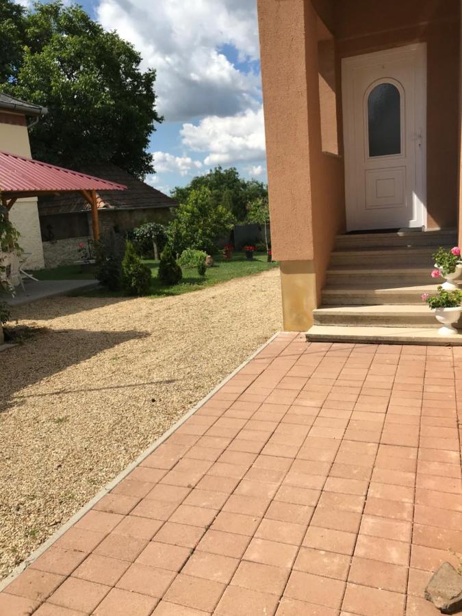 Bandi Vendégház Verpelét Exterior foto